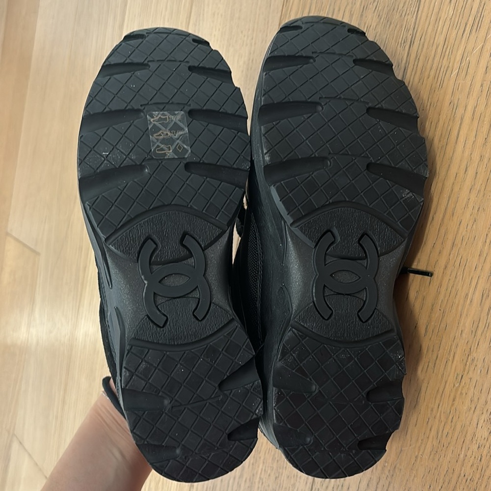 CHANEL Black Suede CC Sneakers - Picture 5 of 7